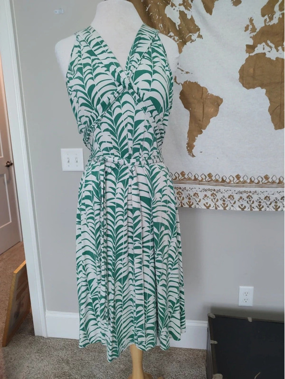 Banana Republic Knee Length Halter Tie Dress #Tropical #Leaf #NaturalFibers